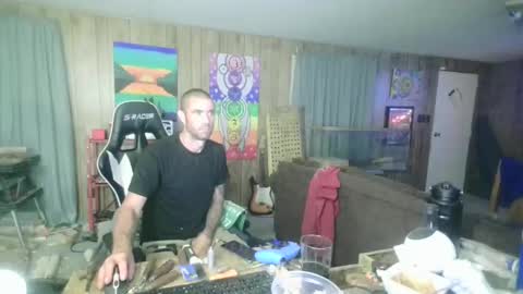 jrizzle1111 online show from November 9, 2025, 10:35 am