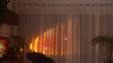 Jennifer Diaz online show from February 28, 2026, 10:33 pm