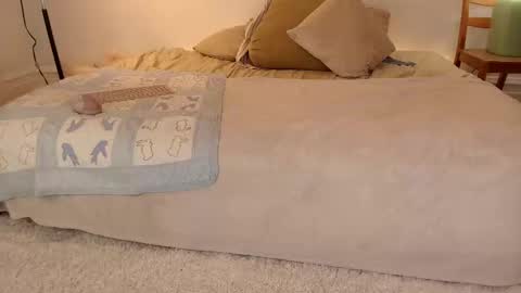 Jsmine  and sometimes Beaulooks online show from November 21, 2025, 11:25 pm