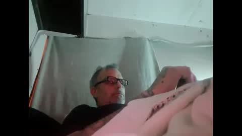 Snapshot of jsmitty40 chatting on October 3, 2025, 5:15 am Jsmitty40 online show from October 3, 2025, 5:15 am