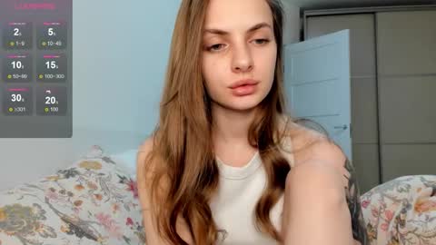 Snapshot of ju_lii chatting on November 28, 2025, 6:27 am Julia and Julia online show from November 28, 2025, 6:27 am