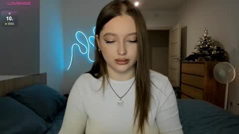 Snapshot of ju_lii chatting on December 15, 2025, 1:37 pm Julia and Julia online show from December 15, 2025, 1:37 pm