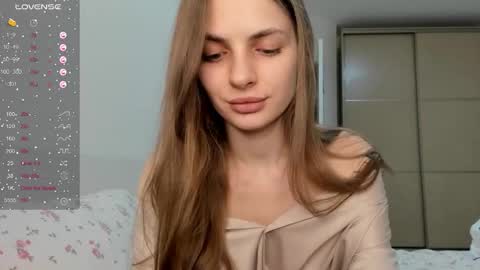 Snapshot of ju_lii chatting on December 19, 2025, 3:30 pm Julia and Julia online show from December 19, 2025, 3:30 pm