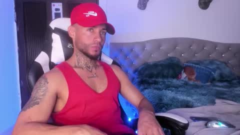 Snapshot of juan_bruce chatting on November 14, 2025, 9:57 pm juan online show from November 14, 2025, 9:57 pm