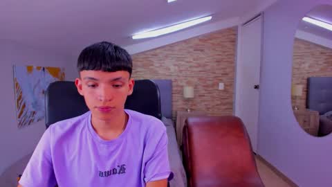 Snapshot of juan_nd_steven chatting on December 21, 2024, 4:09 am JuanSteven online show from December 21, 2024, 4:09 am