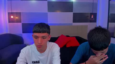 Snapshot of juan_nd_steven chatting on January 16, 2025, 4:07 am JuanSteven online show from January 16, 2025, 4:07 am
