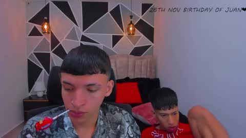 JuanSteven online show from November 20, 2025, 2:56 am