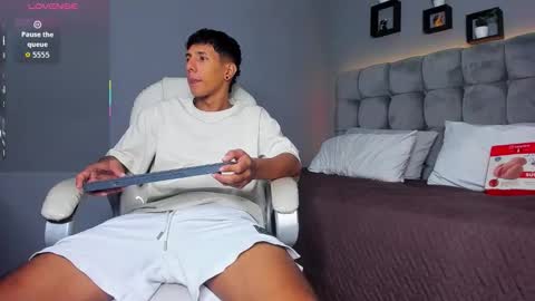 Snapshot of juan_zabala chatting on September 29, 2025, 12:10 pm Juan online show from September 29, 2025, 12:10 pm