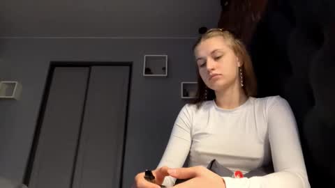 Snapshot of juanastrefeler chatting on October 20, 2025, 7:20 am Lola online show from October 20, 2025, 7:20 am