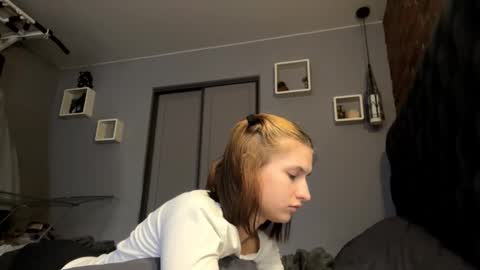 Snapshot of juanastrefeler chatting on October 25, 2025, 11:07 am Lola online show from October 25, 2025, 11:07 am