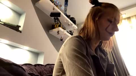 Snapshot of juanastrefeler chatting on October 31, 2025, 10:05 am Lola online show from October 31, 2025, 10:05 am