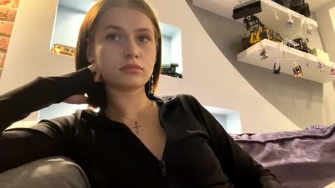 Snapshot of juanastrefeler chatting on November 4, 2025, 2:49 pm Lola online show from November 4, 2025, 2:49 pm