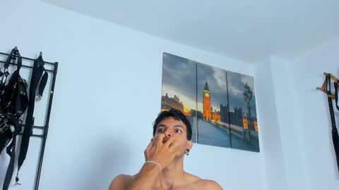 Snapshot of juanbladde chatting on October 12, 2025, 5:01 pm Juan Esteban online show from October 12, 2025, 5:01 pm