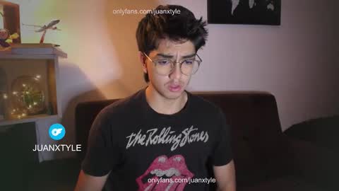 Snapshot of juancamroom chatting on October 20, 2025, 2:56 am . online show from October 20, 2025, 2:56 am