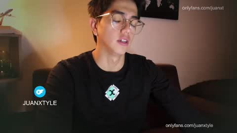 Snapshot of juancamroom chatting on November 16, 2025, 4:45 pm . online show from November 16, 2025, 4:45 pm