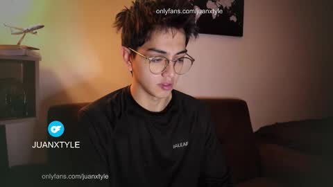 Snapshot of juancamroom chatting on November 21, 2025, 8:29 pm . online show from November 21, 2025, 8:29 pm