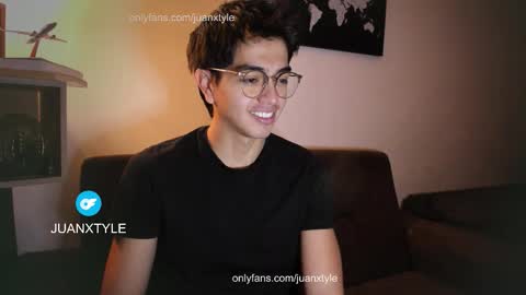 Snapshot of juancamroom chatting on December 1, 2025, 7:08 pm . online show from December 1, 2025, 7:08 pm