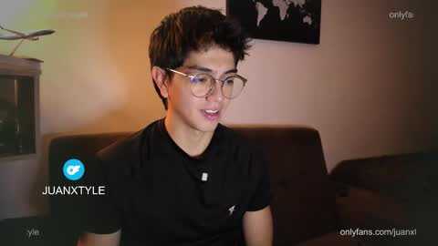 Snapshot of juancamroom chatting on December 16, 2025, 5:56 am . online show from December 16, 2025, 5:56 am