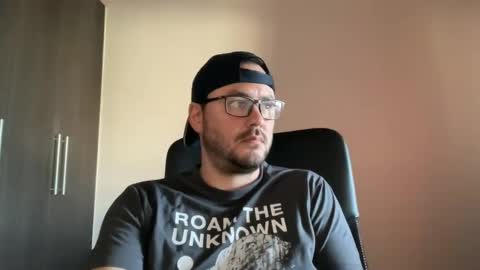 juanchom online show from March 3, 2025, 1:42 pm