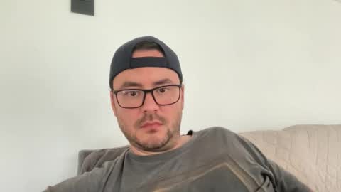 juanchom online show from October 20, 2025, 7:58 pm