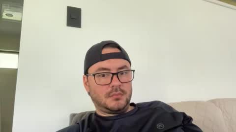 juanchom online show from October 23, 2025, 3:11 pm