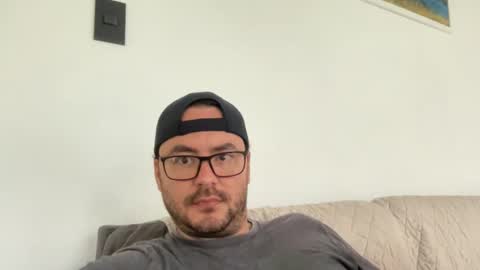 juanchom online show from October 24, 2025, 1:18 pm