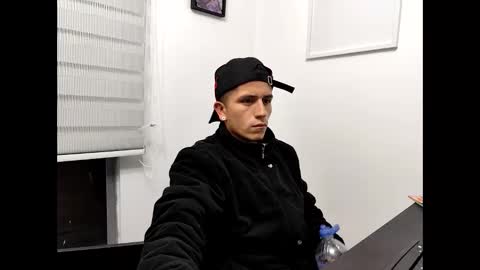 juanda9811 online show from October 20, 2025, 5:52 am