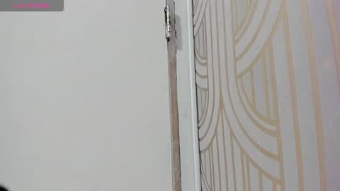 Snapshot of juandiamonds chatting on February 18, 2026, 12:23 pm Juan David online show from February 18, 2026, 12:23 pm