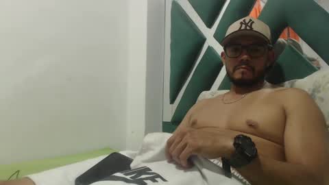 juanfe_style online show from November 12, 2025, 2:45 am