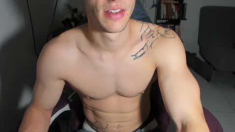 JUANISIMO  online show from March 25, 2026, 11:44 pm