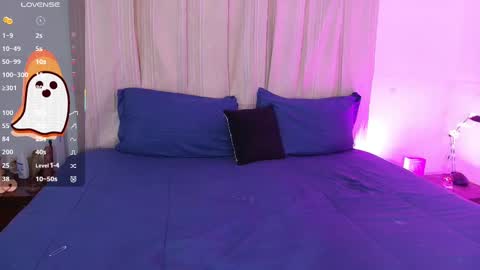 Blue online show from October 13, 2025, 4:51 pm