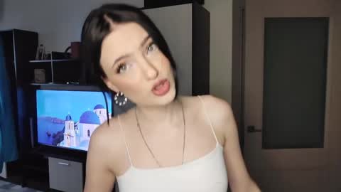 Veronika online show from May 28, 2026, 3:20 pm