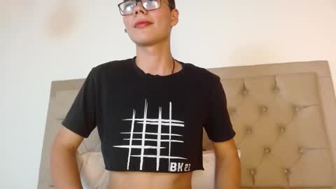 juanjo_galeano online show from February 15, 2025, 6:01 pm