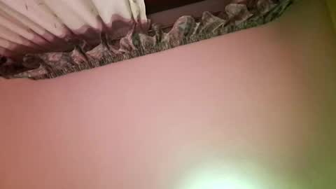 Snapshot of juanka85564456 chatting on December 18, 2025, 2:28 am juanka85564456 online show from December 18, 2025, 2:28 am