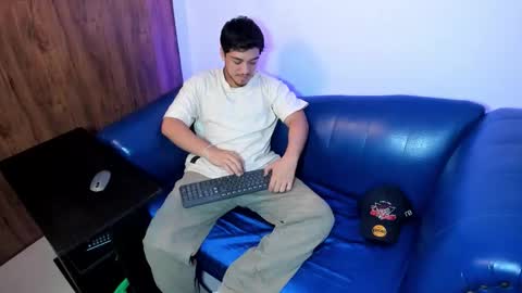 JUAN  online show from November 12, 2025, 3:12 pm