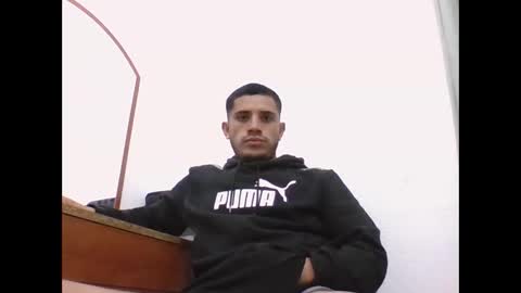 juanperez1999777 online show from November 6, 2025, 4:41 pm