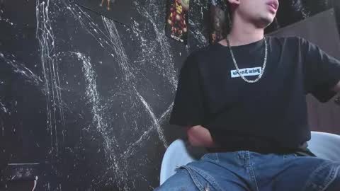 Juan online show from November 6, 2025, 8:43 pm