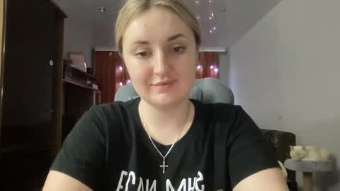 Snapshot of judevalenti chatting on February 19, 2025, 8:52 pm JudeValenti online show from February 19, 2025, 8:52 pm