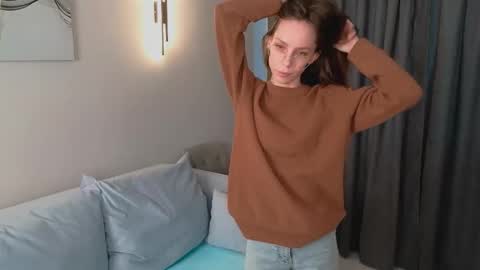 Emma online show from December 4, 2025, 7:17 am