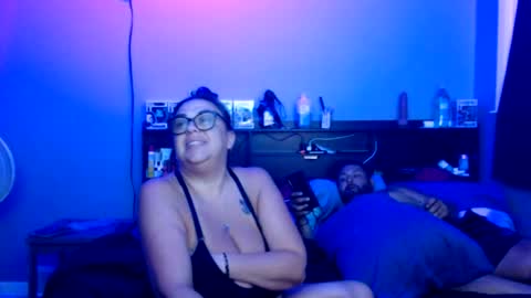 Juiceepawwg420 online show from July 8, 2026, 3:22 am