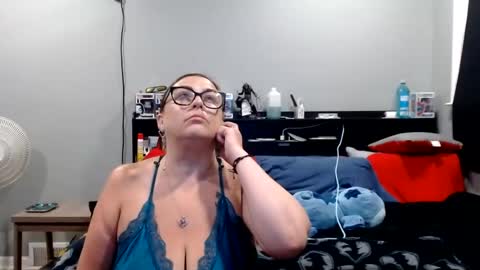 Juiceepawwg420 online show from July 10, 2026, 1:54 am