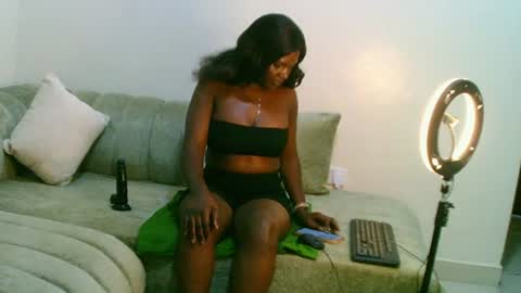 Snapshot of juicepussy16 chatting on June 15, 2026, 5:37 pm Juicepussy online show from June 15, 2026, 5:37 pm