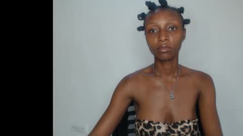 Snapshot of juicy_pinkpussy564197 chatting on February 22, 2026, 9:41 am olivia online show from February 22, 2026, 9:41 am