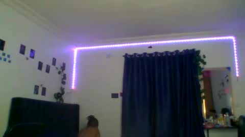 Snapshot of juicy_pussy1122 chatting on February 16, 2026, 6:59 pm Emily online show from February 16, 2026, 6:59 pm