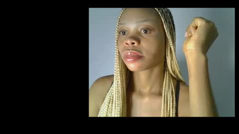 Snapshot of juicy_slut0 chatting on May 19, 2026, 7:26 am Champaign online show from May 19, 2026, 7:26 am