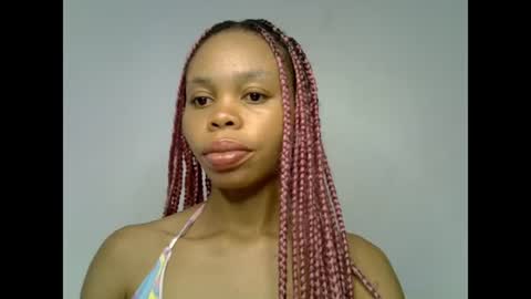 Snapshot of juicy_slut0 chatting on July 15, 2026, 12:10 pm Champaign online show from July 15, 2026, 12:10 pm