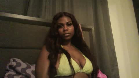 JuicyExotic online show from November 22, 2025, 1:43 pm