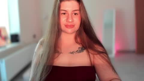 Elena online show from May 19, 2026, 3:29 pm