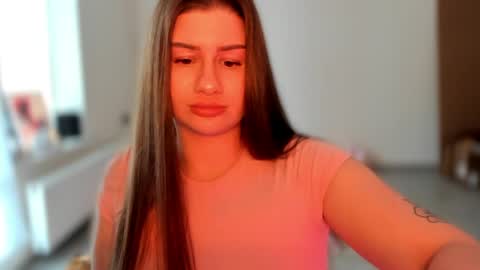 Elena online show from May 26, 2026, 3:08 pm
