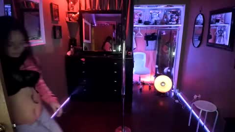 juicyjayxxx69 online show from January 31, 2025, 4:03 am